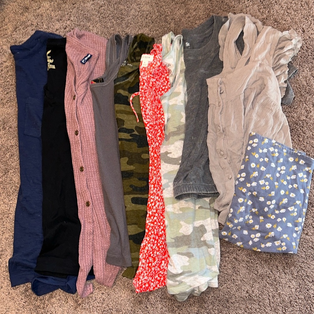 Size large top tank top crop top bundle!